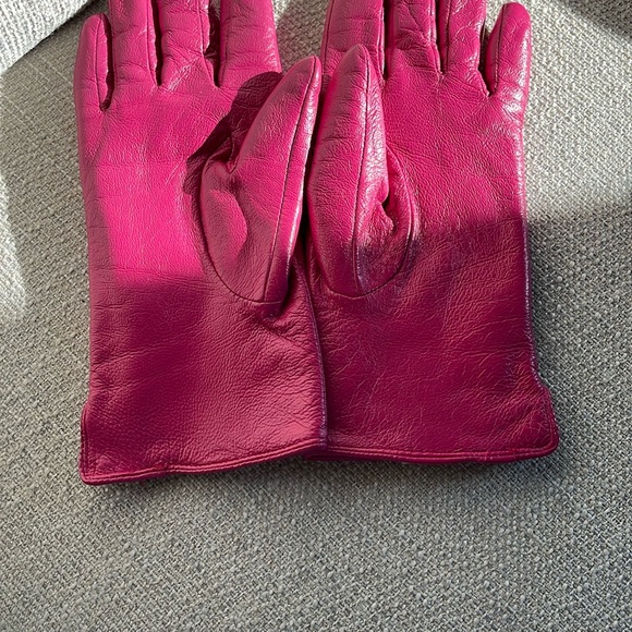 🩷💜Paris Pink Beret and Gloves Set sz M-L - Picture 12 of 12